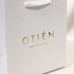 biala-torebka-prezentowa-na-bizuterie-otien-2.jpg