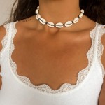 Choker naszyjnik z muszelek na szyję czarny rzemyk 