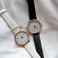 zegarek-otien-minimalistyczny-prosty-cyfry-mala-elegancka-tarcza-bialy-czarny-1.jpg