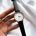 zegarek-otien-prosty-cyfry-z-cyframi-tani-mala-elegancka-tarcza-bialy-czarny-5.jpg